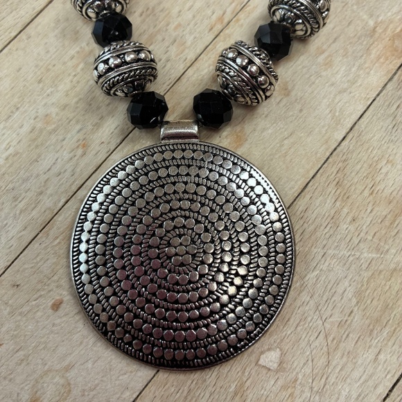 Matching Necklace & Earrings Set. Silver Tone w/ Black Beads - Picture 2 of 4